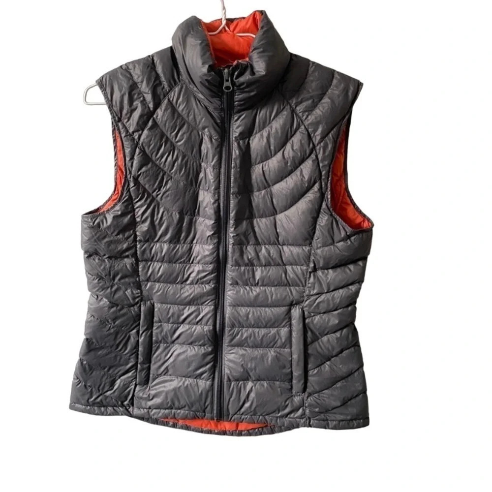 EUC Bernardo  Goose Down Packable Puffer Vest Gray Size Small